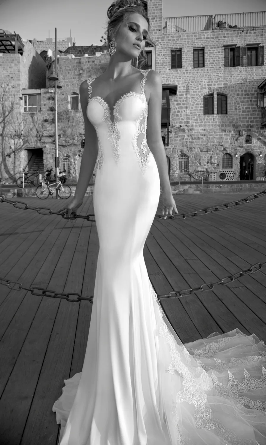 lace backless mermaid wedding dresses 2015 sheer appliques sweetheart spaghetti straps floor length Bridal Gowns xh |