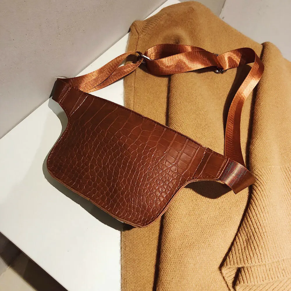 Сумка мессенджер женская из экокожи модный саквояж на пояс сумочка кросс боди