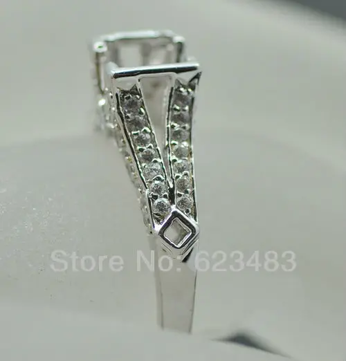 Кольцо принцессы из твердого белого золота с натуральным бриллиантом 0.30ct 6x6 мм 100%