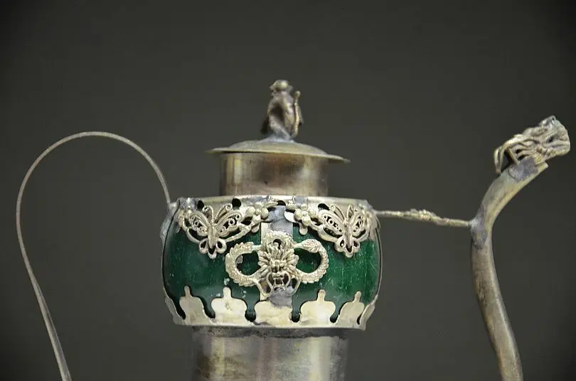

Collection Chinese Brass Carved Flower Zodiac Animal Dragon Teapot Teakettle Exquisite Small Statues