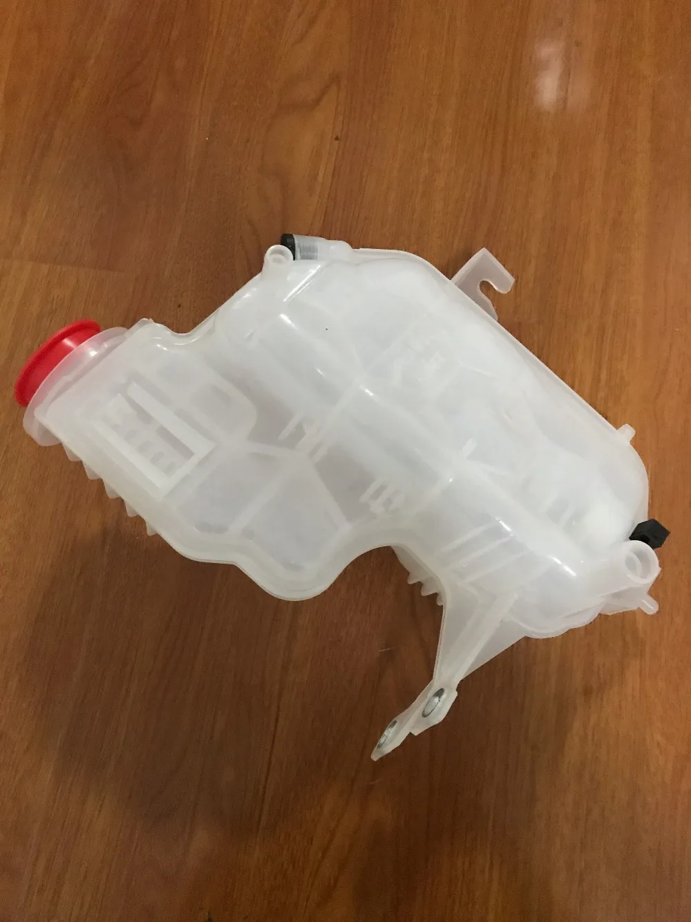 Радиатор расширительный бак для Discovery 3/4 Range Rover Sport LR020367|tank expansion|tank radiatortank sport |