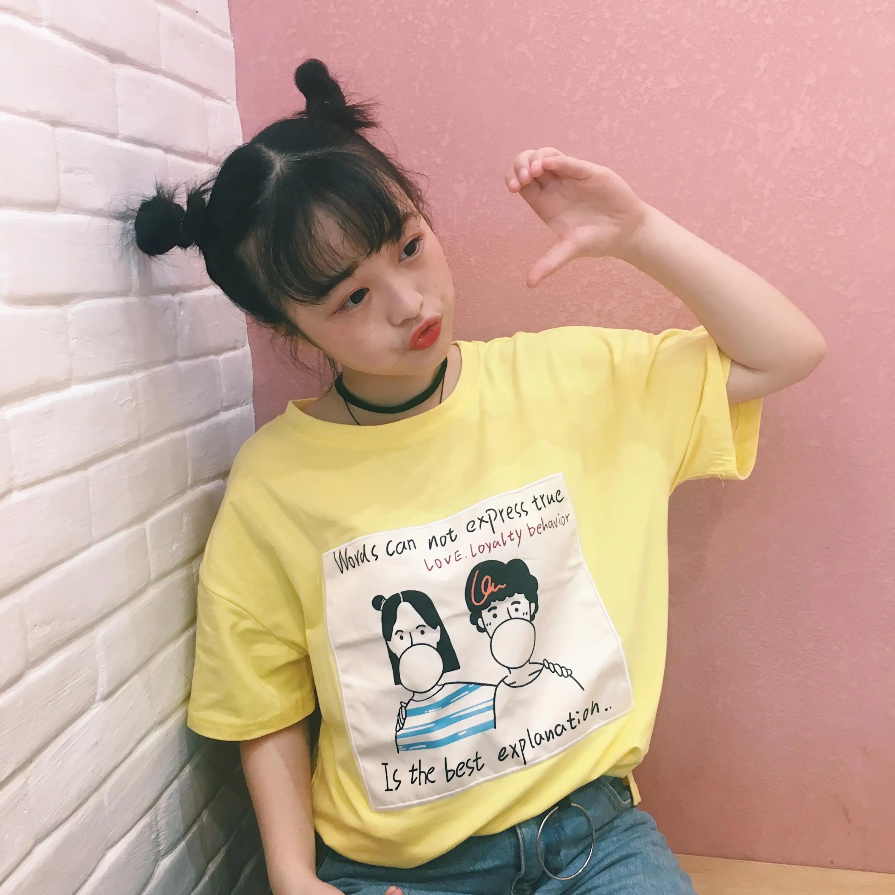 Женская футболка с коротким рукавом свободная принтом персонажа колледжа лето