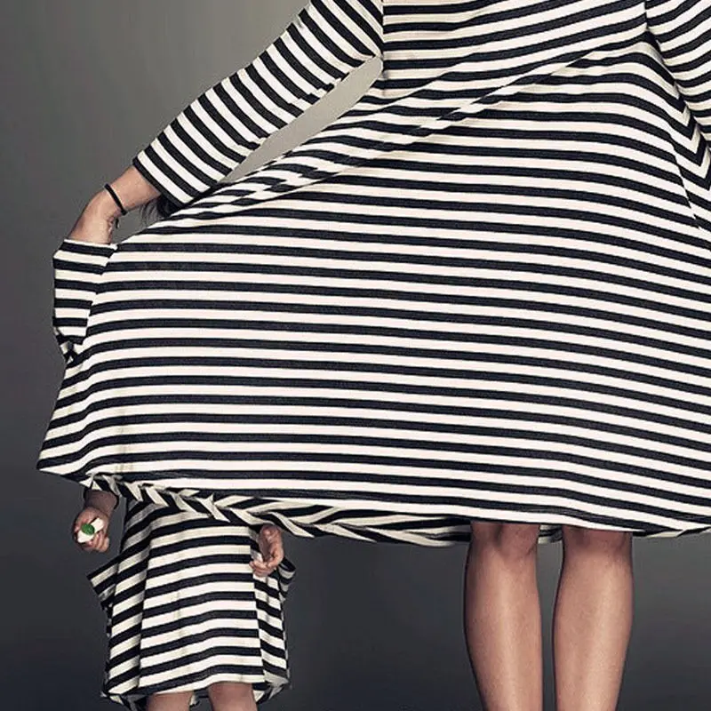 Новинка 2019 брендовая семейная одежда подходящая для мамы и дочки платья в