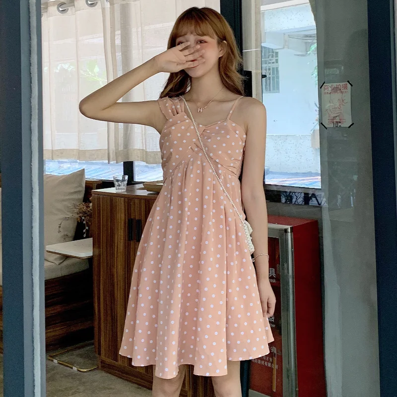 Женское винтажное мини платье на бретелях в горошек без рукавов Корейском стиле