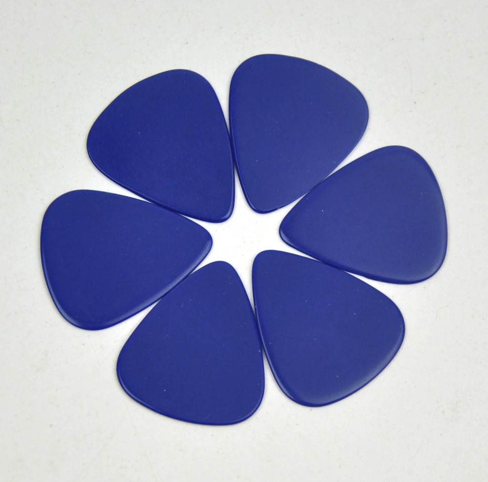 

100 pcs New Medium 0.81mm Blank Guitar Picks Plectrums Solid Blue Celluloid