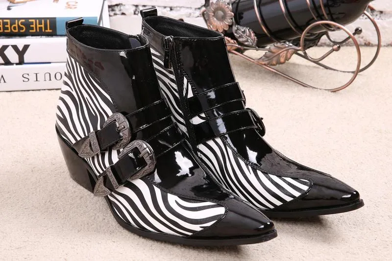 Мужские модельные ботинки из натуральной кожи с острым носком пряжкой и полосами