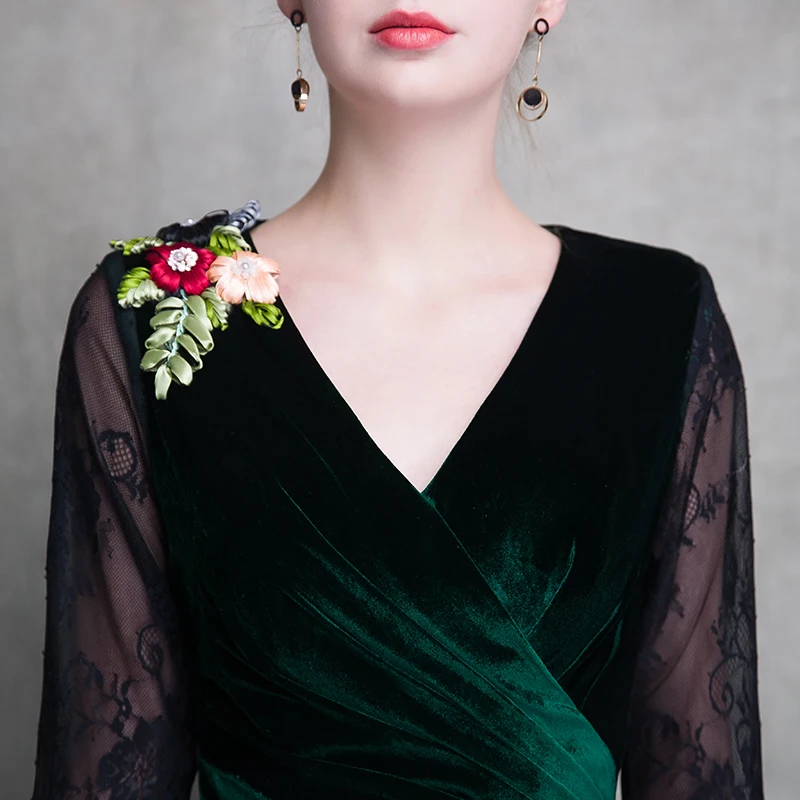 Короткое коктейльное платье WEIYIN темно-зеленое длиной до колена с v-образным