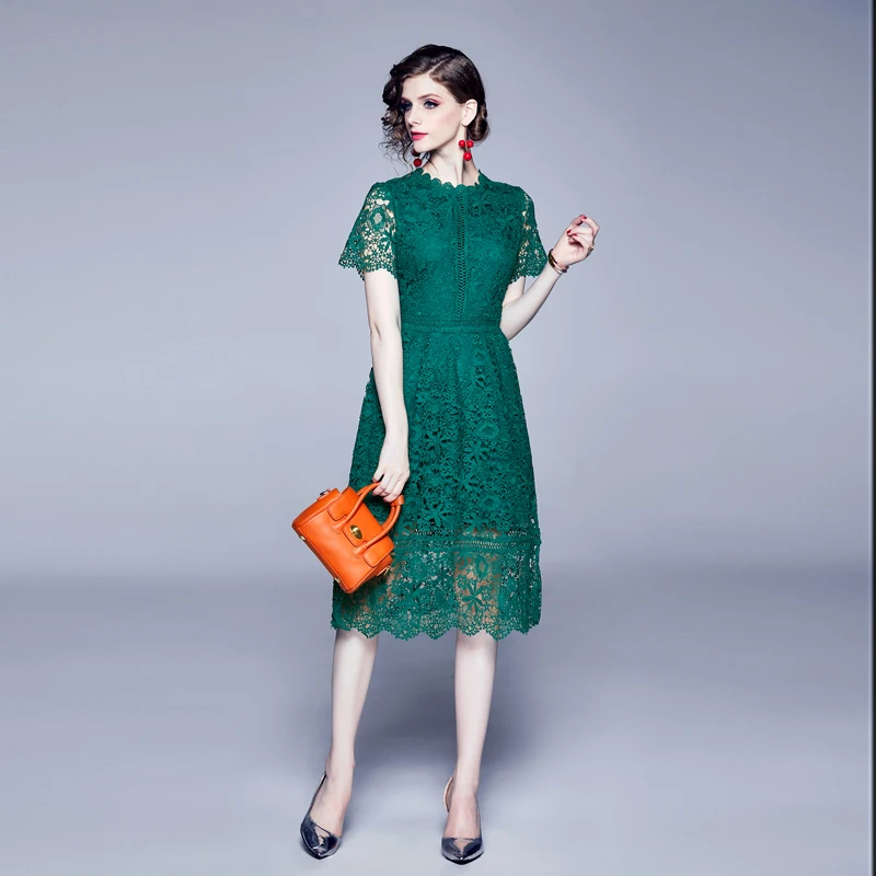 Женское кружевное платье розовое или зеленое винтажное с вырезами элегантное