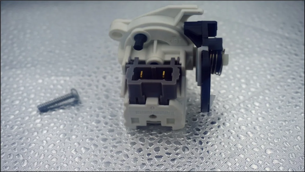 Подходит для RENAULT CLIO 2/SCENIC багажник электродвигатель центрального замка 7700435694