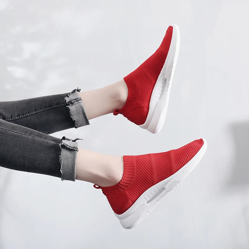 Женские кроссовки 2018 новые вулканизированные туфли женские красные слипоны