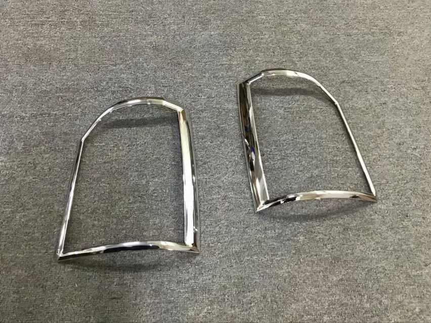 2PCS Для VW Volkswagen транспортер(T6) Caravelle 17-18 Хром спереди и сзади отражатель туман светильник абажур для лампы с металлическим каркаксом отделка туман светильник бампера - Цвет: 2PCS