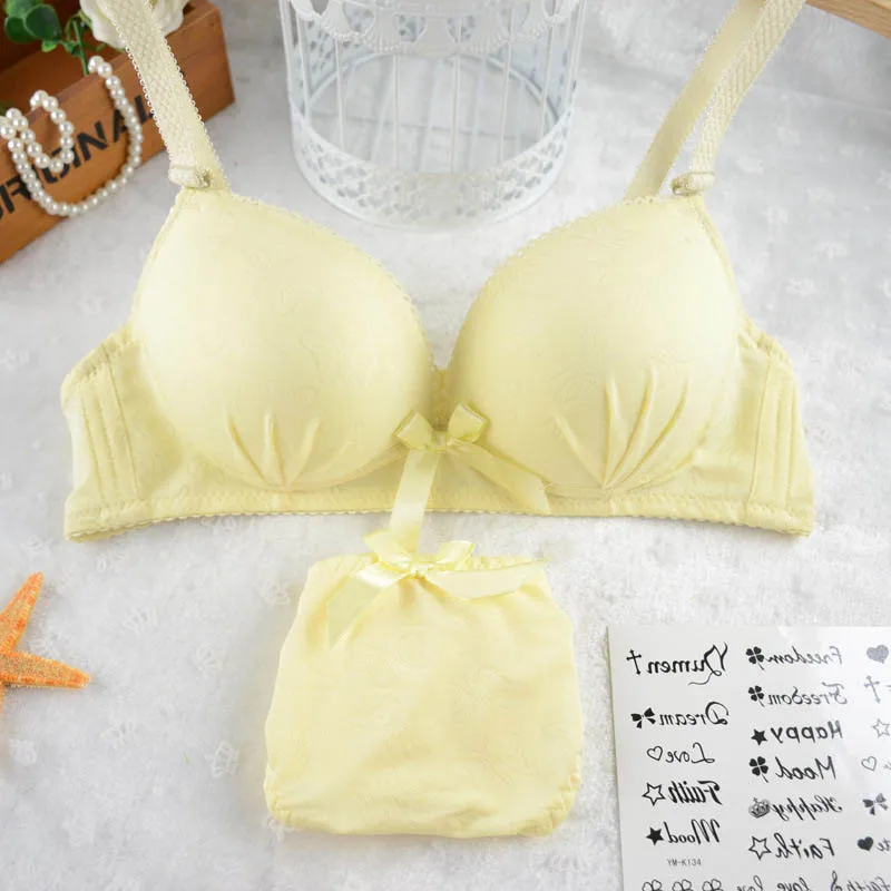 

2020 Japanese new girl sweet cute lingerie small chest gather sexy deep V lace bra bra suit summer 315# Free shipping