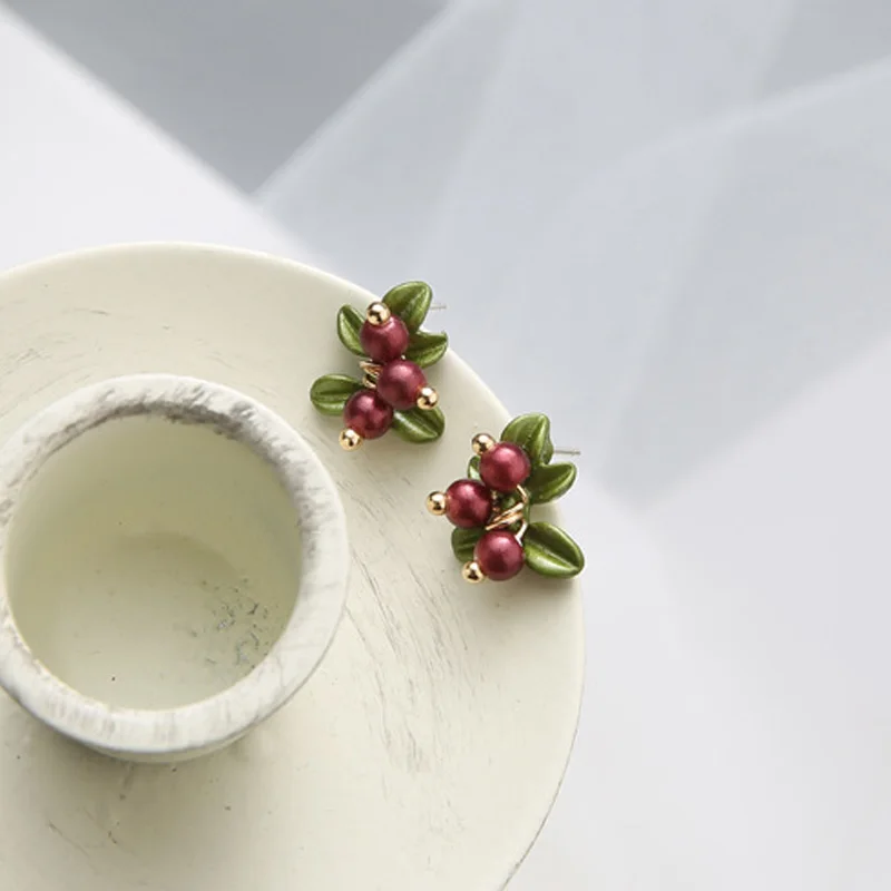2021 милые клюквы вишнево-красный бисер шпилька серьга темперамент маленькие