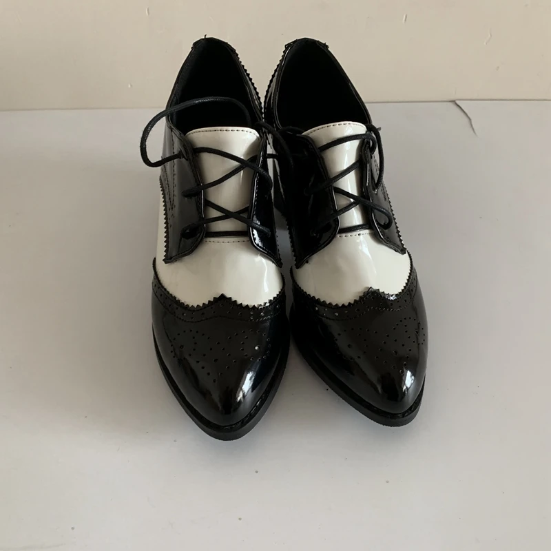 AISLETO/Туфли оксфорды с резным узором Женские туфли лодочки на высоком квадратном