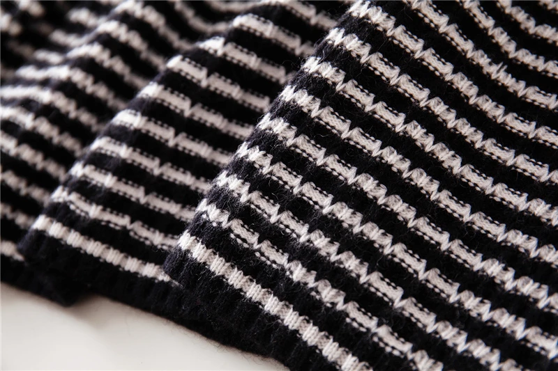 

cashmere wool black white striped knit women new fashion pullover sweater Oneck batwing sleeve wide loose S/M(over size)