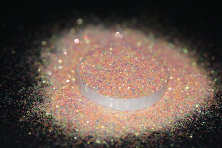 Iced Opal Deluxe блеск микс, смоляные опаловые эффекты, прозрачный белый цвет с неоновым мелким опаловым блеском