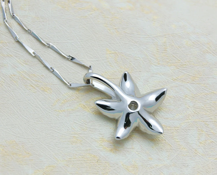 Модное и элегантное ожерелье с подвеской в виде Нарцисса из твердого