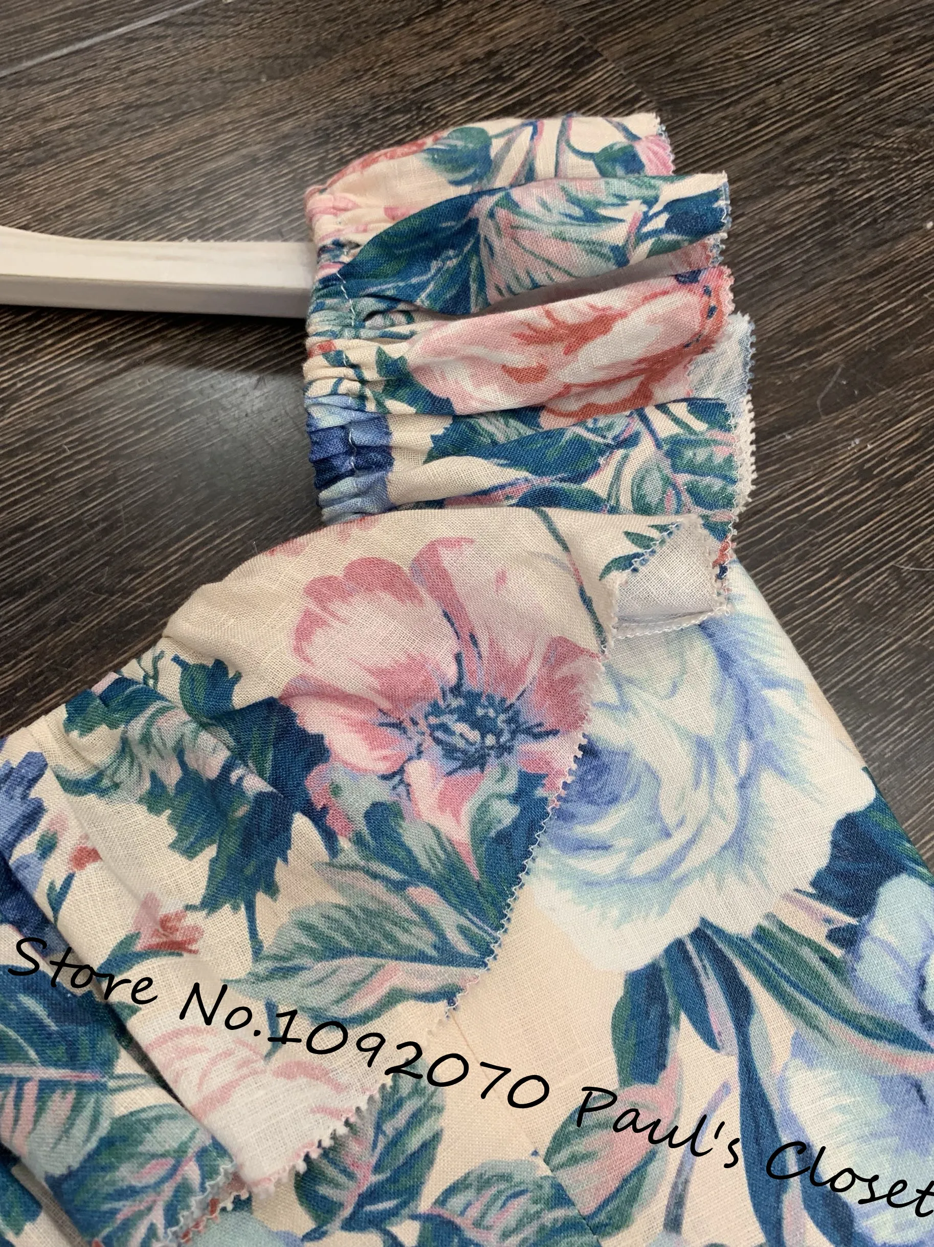 Женское кремовое льняное платье макси без рукавов с цветочным принтом богемное