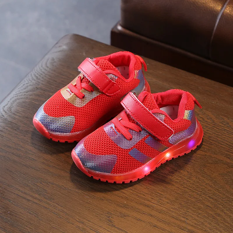 Детская спортивная обувь с подсветкой модная повседневная для мальчиков и