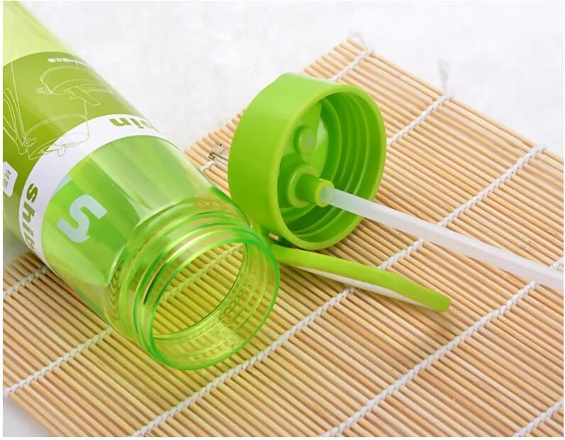 BPA Free Спортивная бутылка для воды с откидной соломой спортзала йоги гольфа