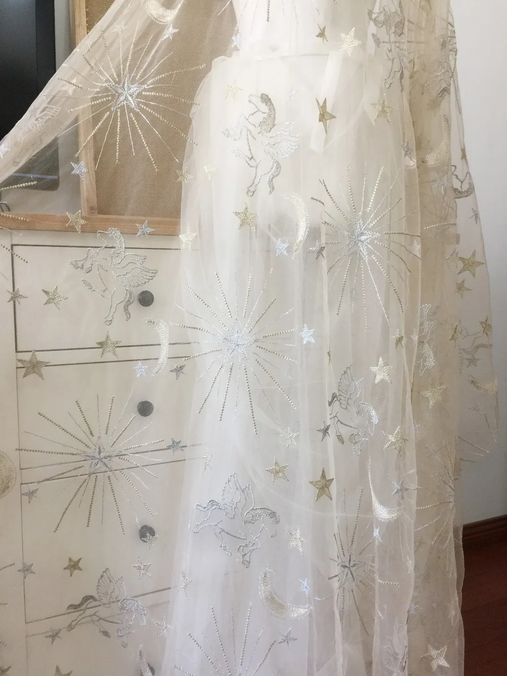 5 ярдов мягкий кружевной тюль ткань с изображением из Звездных лошадь цветочной