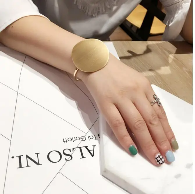 

New Arrival Open Brushed Big Round Cuff Bangles for Women Classic Geometric Round Bracelets Bangles Round Bracelet SZ081