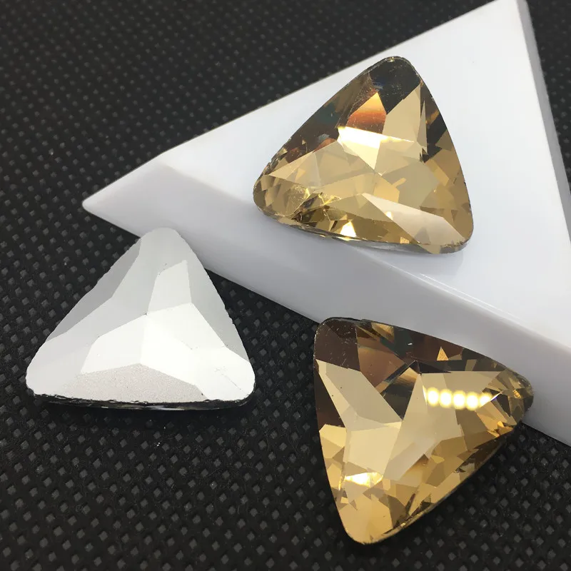 Light coffee All Sizes Colors Pointback Triangle Glass Crystal Fancy Stone 8mm,10mm,12mm,18mm,23mm Bling Crystal AB,red, For Jewelry Making - Цвет: Light coffee