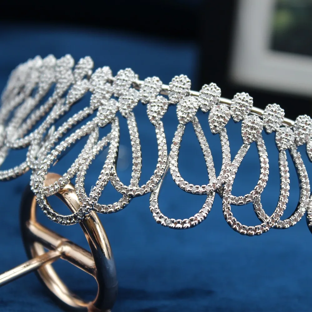 

New Korean bride wedding headdress micro-inlaid zircon crown crystal European retro palace luxury princess hair jewelry