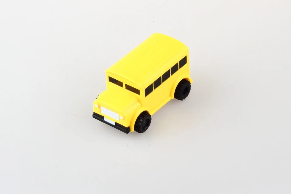 Yellow car Индуктивный Танк модель автомобиля магический трек игрушки следующие по линии вы рисуете мини-автомобиль развития интеллекта детские игрушки FSWOB - Цвет: Yellow car