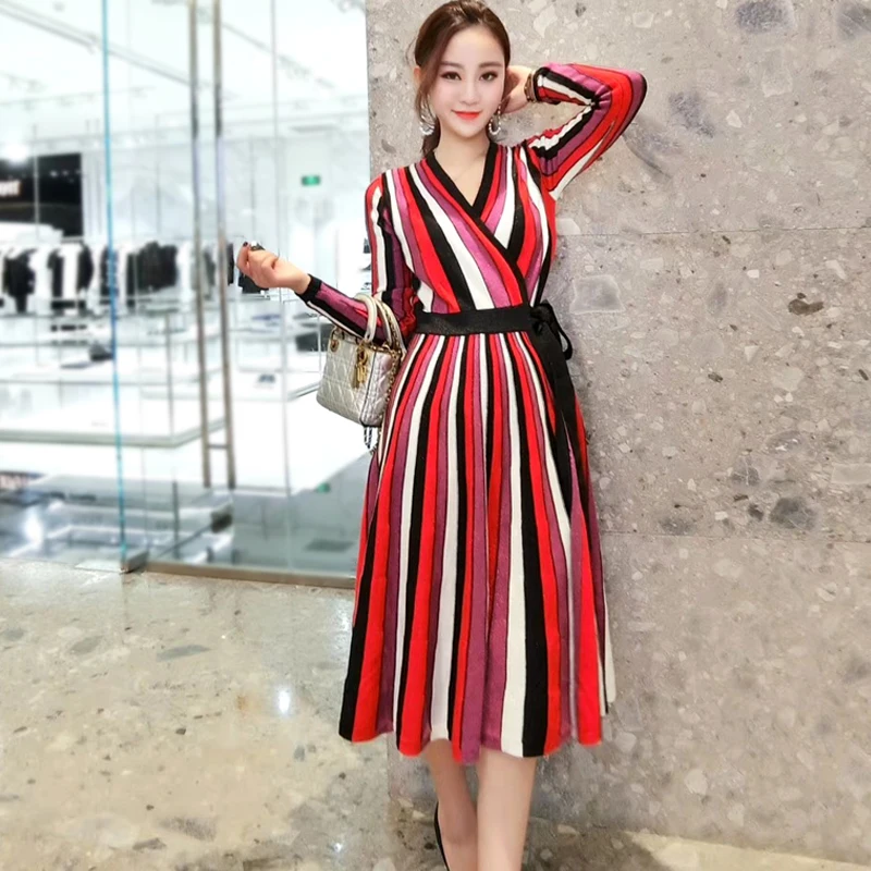 2018 зимнее женское вертикальное Полосатое платье-свитер цвета пэчворк