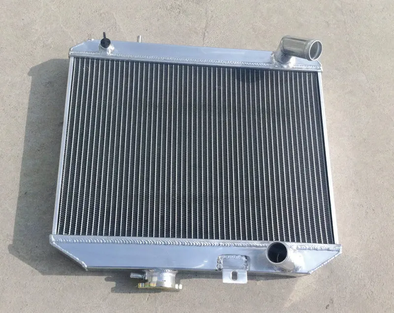 Radiator Алюминий радиатора и вентиляторы для 1941-1952 джип Willys MB M38 MC 1-тонновый грузовой автомобиль 463 473 CJ-2 CJ-3 FJ Jeepster 2.2L 2.4L 2.6L 3.7L - Цвет: Radiator