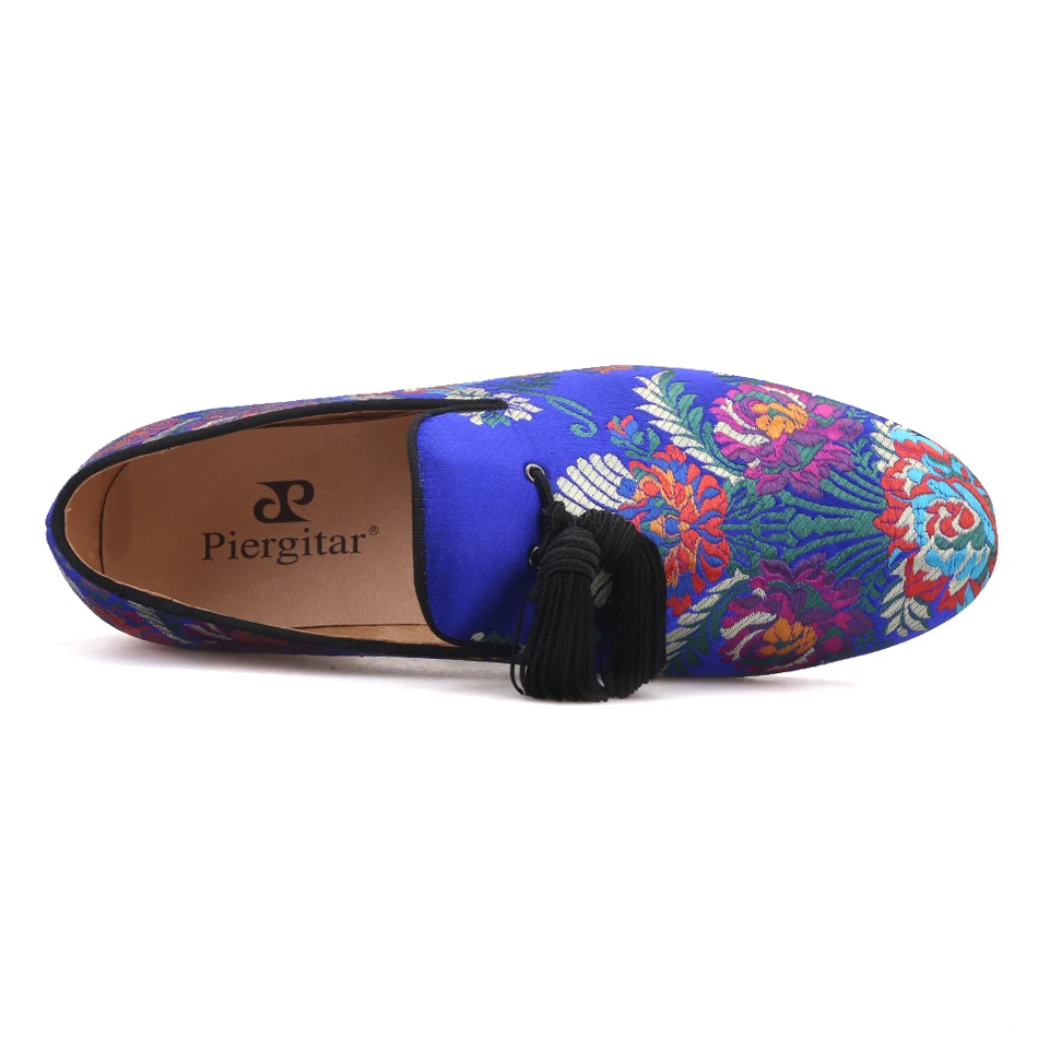 Piergitar brand 2019 new arrival Floral printing men loafers with big tassel wedding and prom men's silk shoes smoking slippers | Обувь