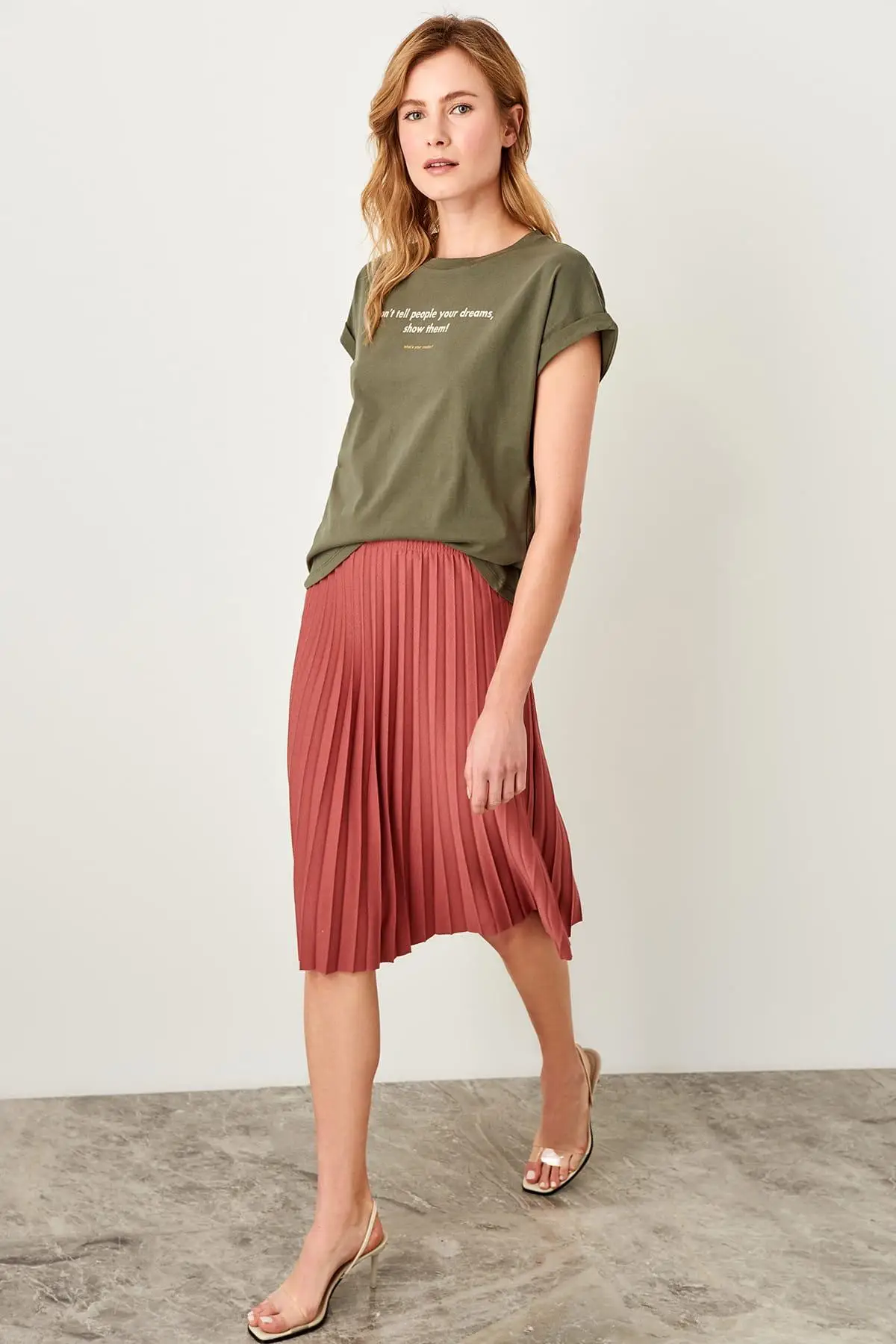 Trendyol цвет розовый Pilise трикотажная юбка TWOSS19FV0195