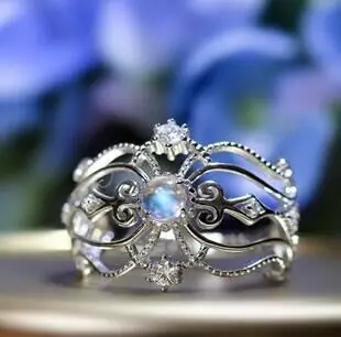 Женское кольцо с лунным камнем ажурная корона Снежная королева обручальное