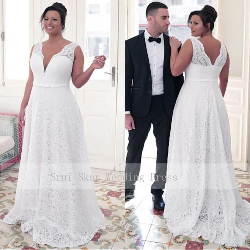 Модное кружевное женское свадебное платье с V образным вырезом а силуэт в пол