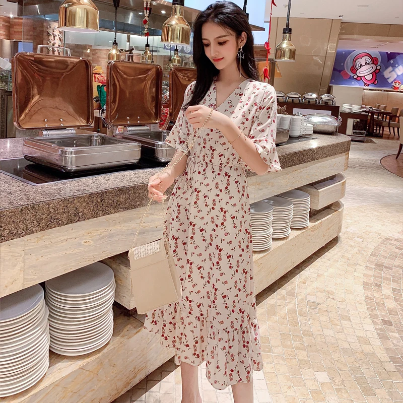 Женские шифоновые платья с эластичным поясом и принтом А-силуэта расклешенными