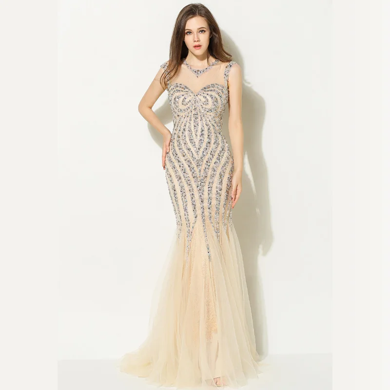 Kopen 2018 High-end Custom Handgemaakte Kralen Luxe Diamanten Bezaaid Gastheer Prestaties Champagne Toast Kleding Strass Fishtail Jurk