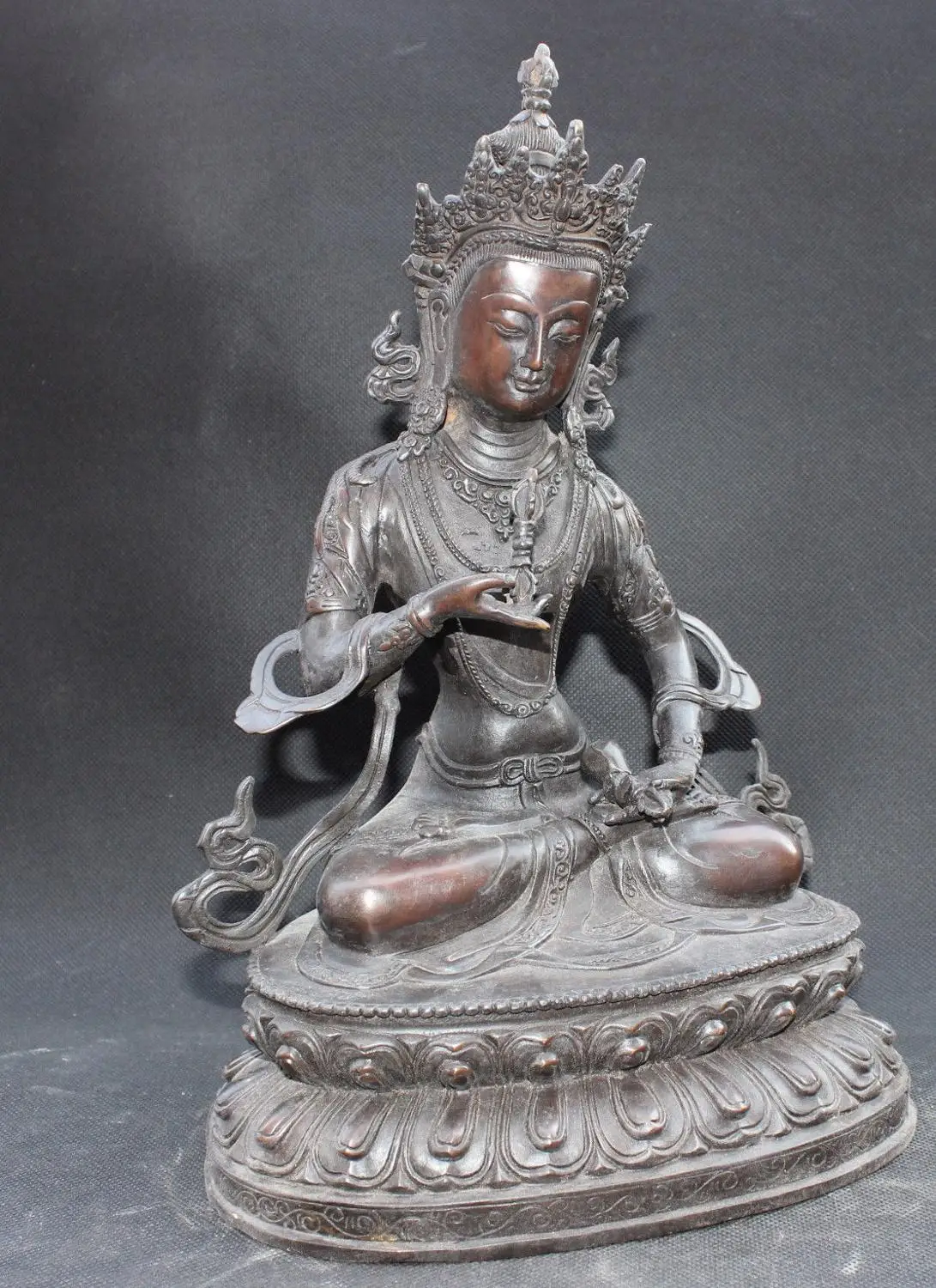 Старый тибетский буддистский храм бронзовая ваджрадхара ваджрабава богиня