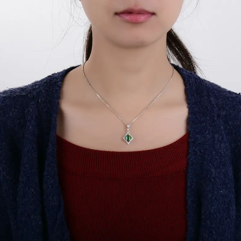 Подвеска женская из натурального драгоценного камня 14 карат белого золота с