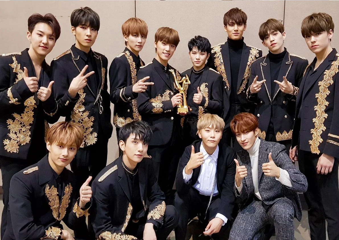 K-POP, 17 плакатов, белая бумага с покрытием, прозрачные печатные плакаты, домашний декоративный Рисунок для бара, наклейки на стену - Цвет: S010
