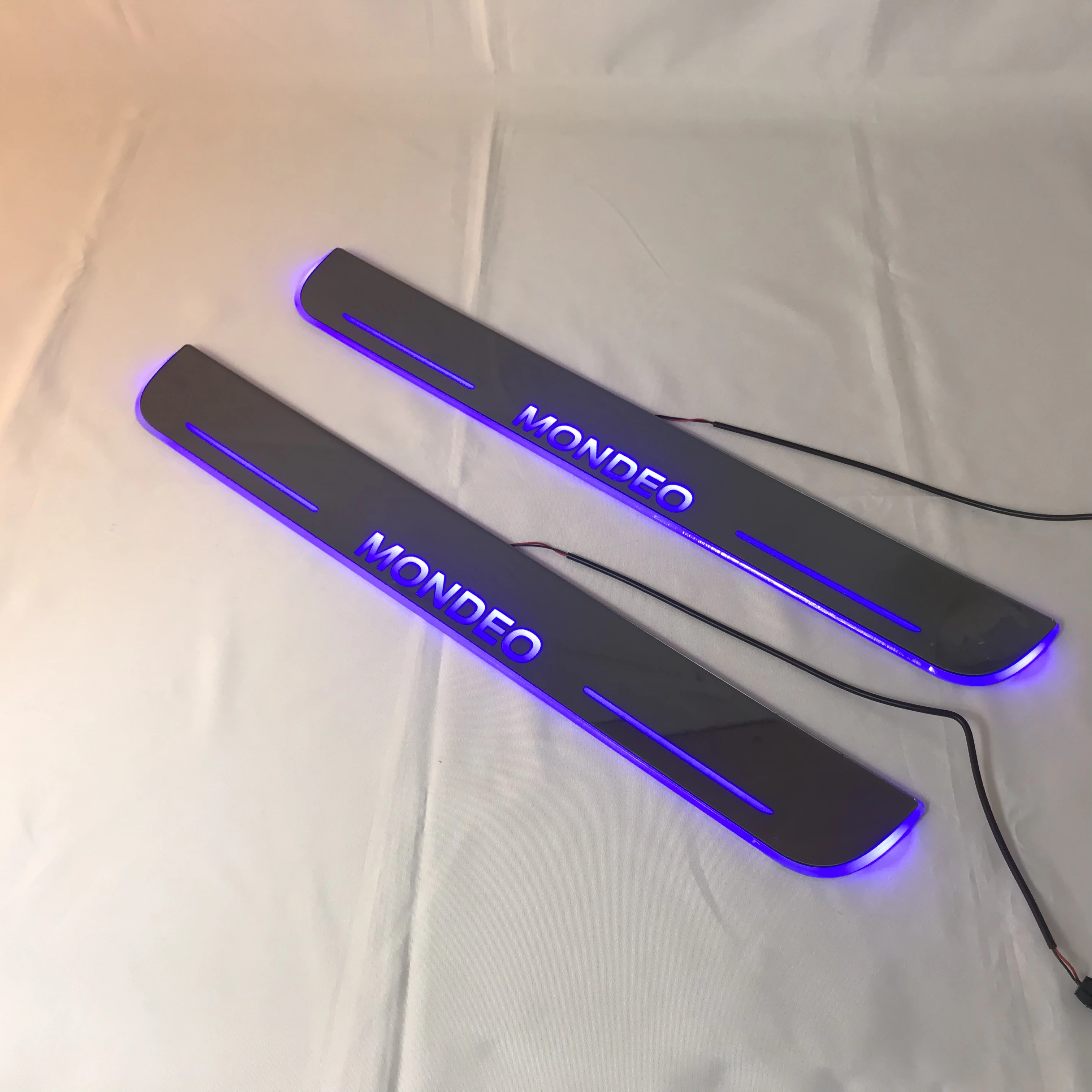 

RQXR led moving door scuff for ford mondeo dynamic door sill plate flat lining overlay Flow/still light, 2pcs