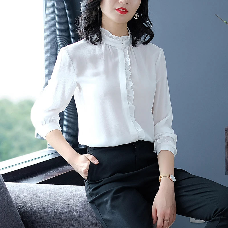 Женская Офисная белая шифоновая блузка топ с воротником-стойкой и оборками