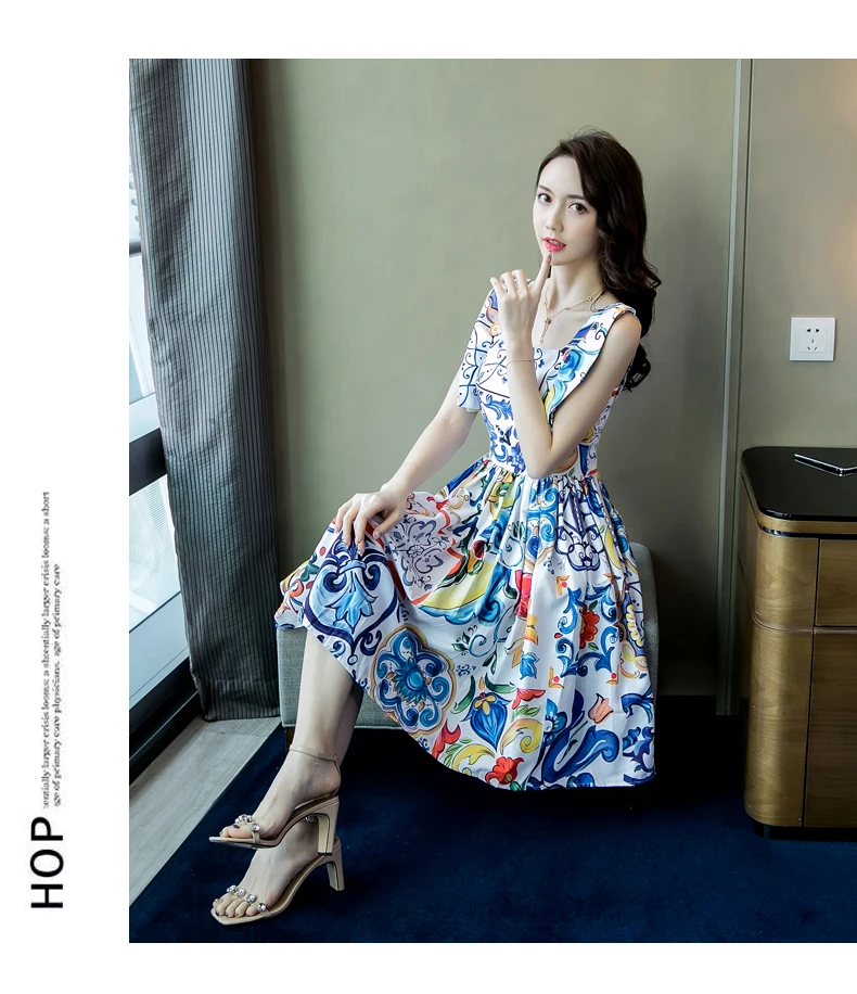 Платье на тонких бретельках дизайнерское повседневное облегающее платье с