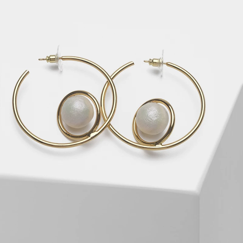 

Amorita boutique Round design fashionable pearl drop earrings