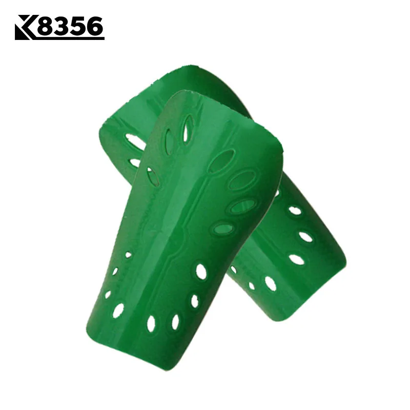 K8356 1 пара Пластик Щитки на голени для футбола Футбол вставная пластина