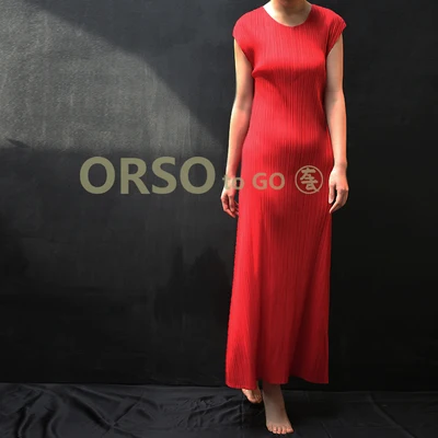 HOT SELLING Miyake The dress fashion o-neck sleeveless solid straight dresses IN STOCK