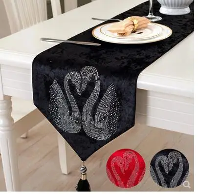

European-style dining table table flag coffee table cloth high-end luxury swan hot drilling machine flag tablecloth knot wedding