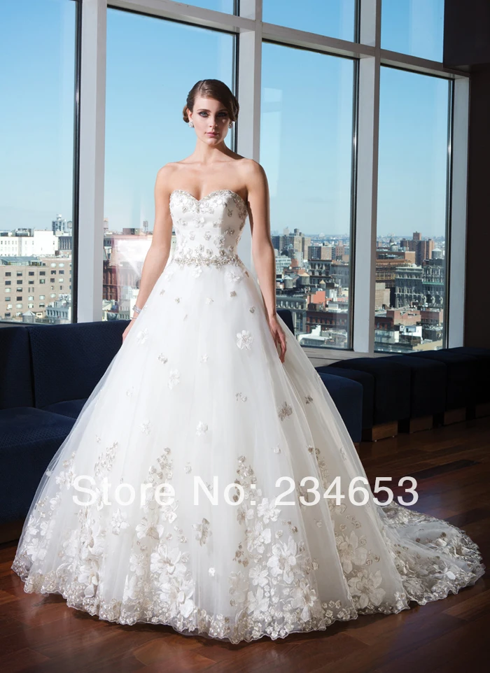 2014 New Sweetheart Flowers Lace Tulle Ball Gown Wedding Dress with Long Train Bridal | Свадьбы и торжества