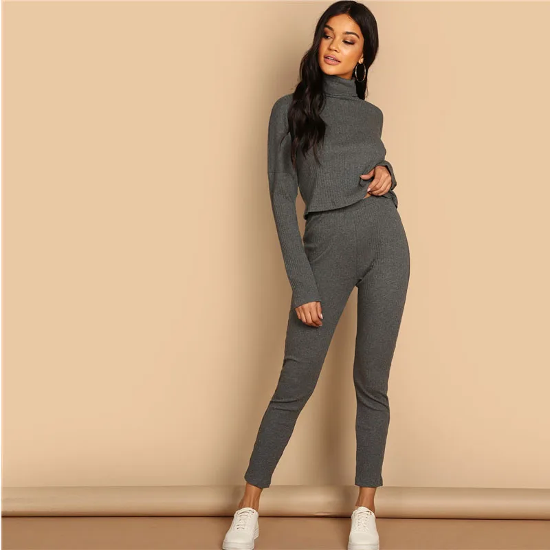 SHEIN Однотонный Трикотажный Костюм Топ с Длинными Рукавами И Брюки Стильный Комплект С Высоким Воротником