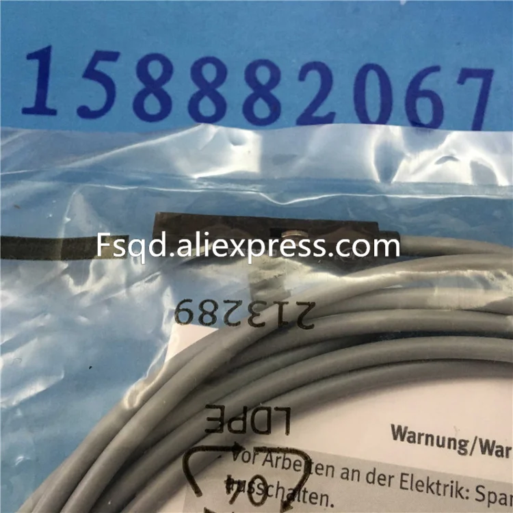Магнитный переключатель FESTO SME 8M ZS 24V K 0.5 OE(543892) DS 2.5 OE (543862) switch switch switch magneticswitch 2
